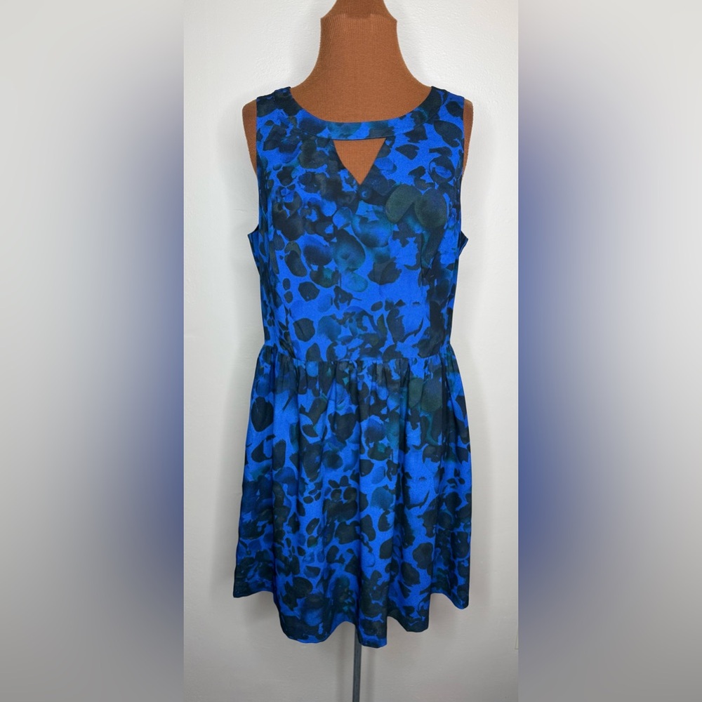 Kensie Keyhole Blue Floral Sleeveless Dress Fit and Flare Size Large
